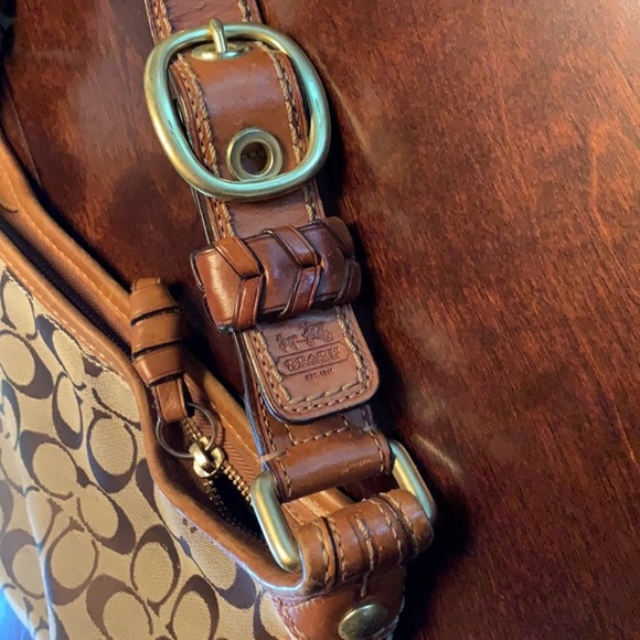 Coach Hobo Tan Purse No F0726-11430 - Picture 2 of 10